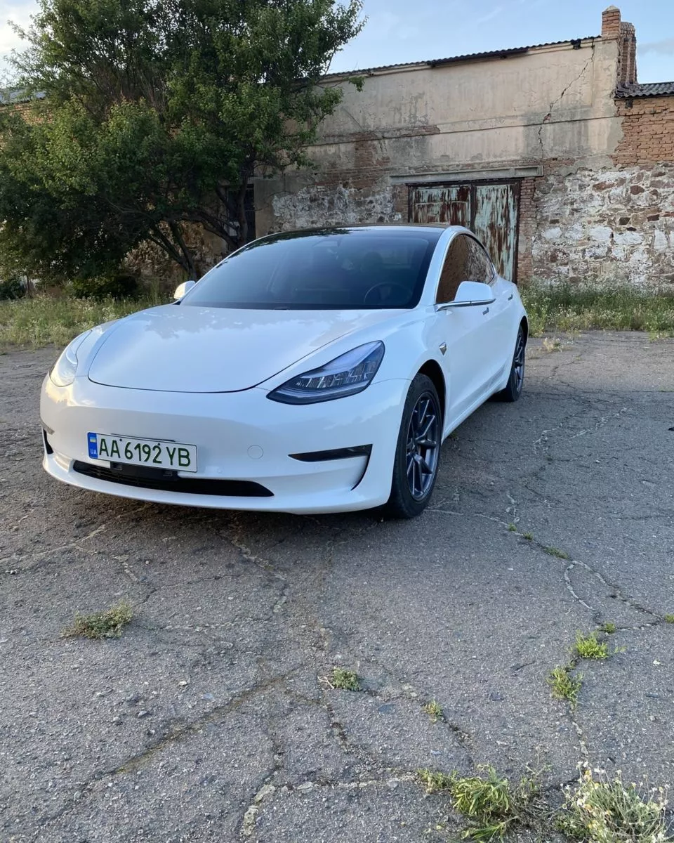 Tesla Model 3  60 kWh 2019111