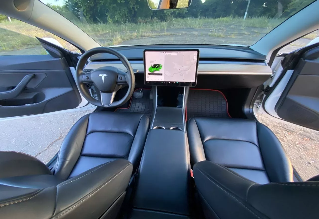 Tesla Model 3  60 kWh 2019131