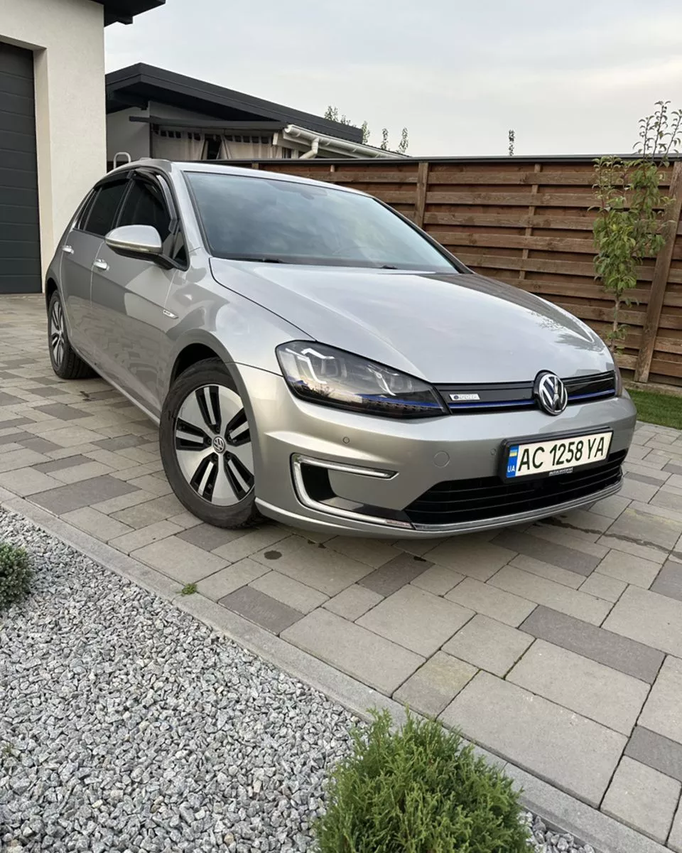 Volkswagen e-Golf  24 kWh 201411