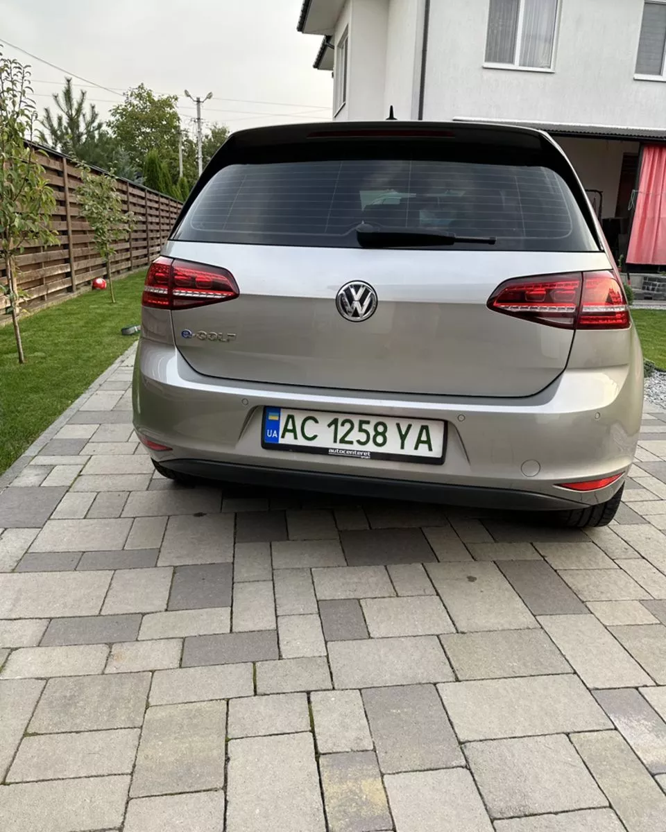 Volkswagen e-Golf  24 kWh 201461