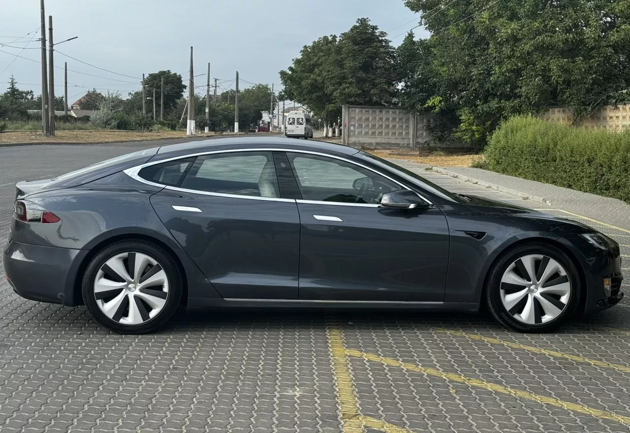 Tesla Model S  100 kWh 2020101