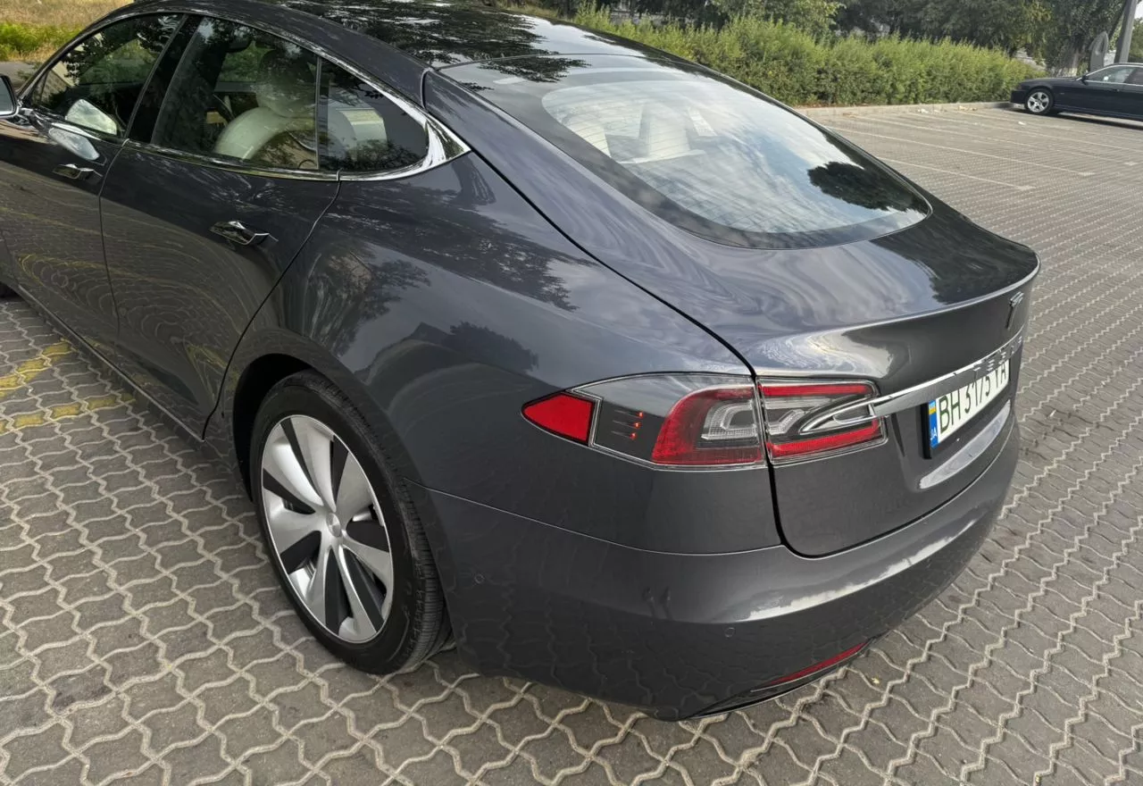 Tesla Model S  100 kWh 2020171