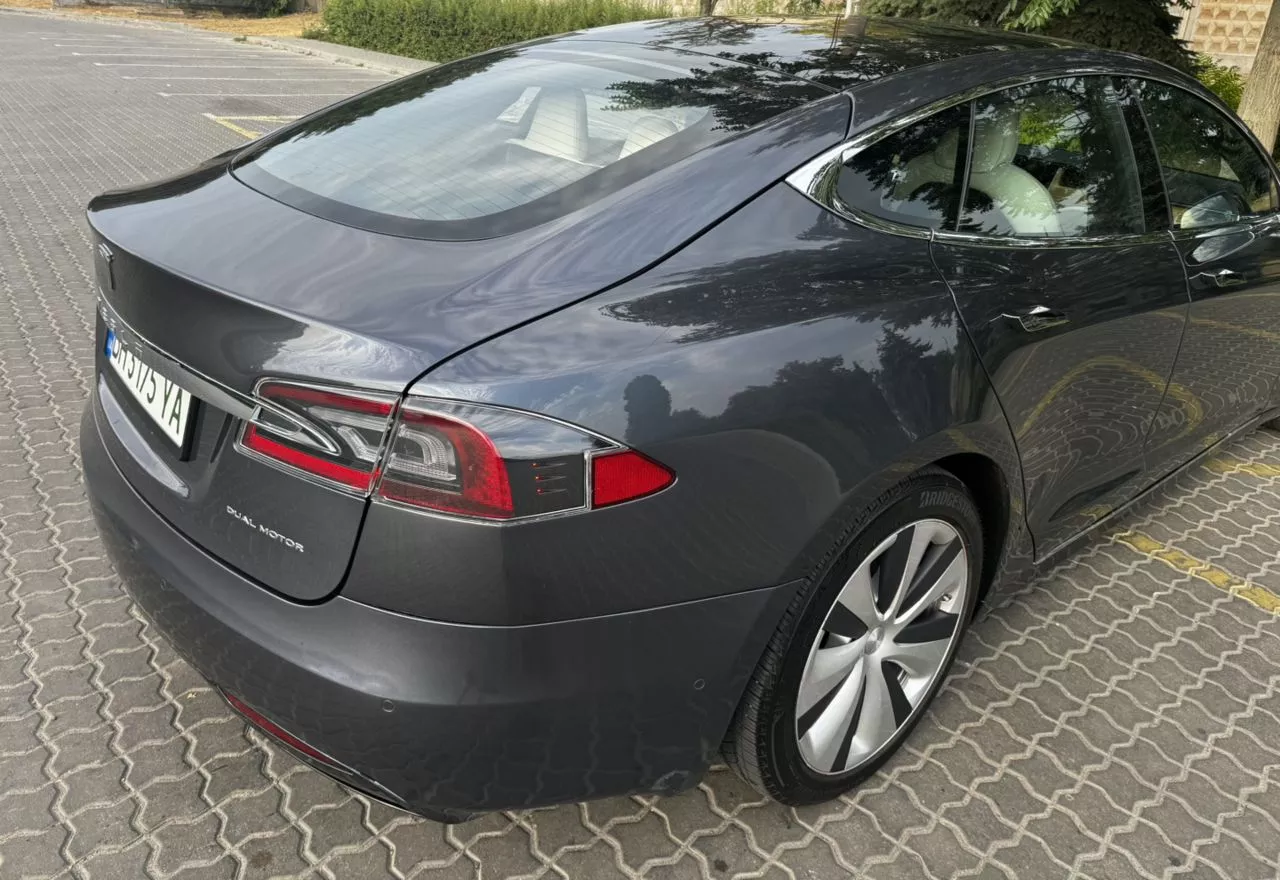 Tesla Model S  100 kWh 2020181