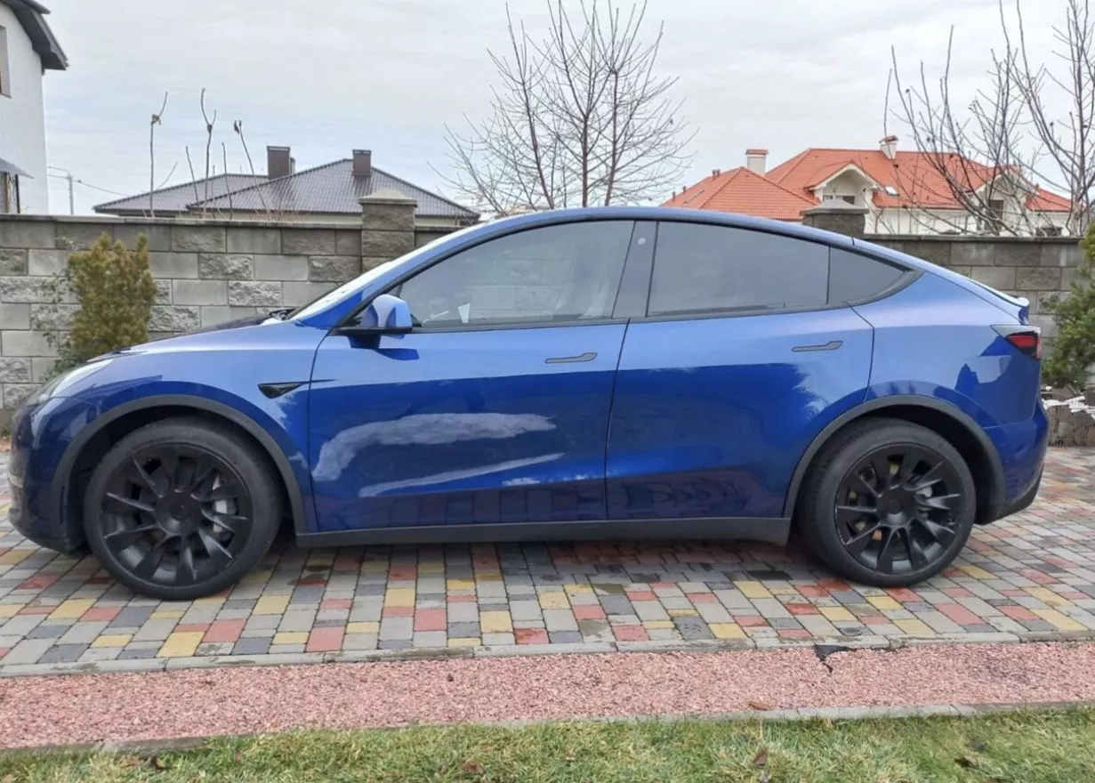 Tesla Model Y  2020131