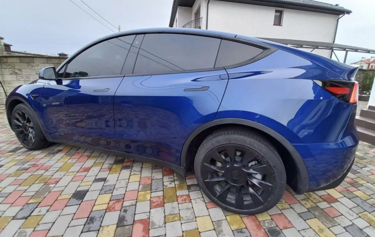 Tesla Model Y  2020251