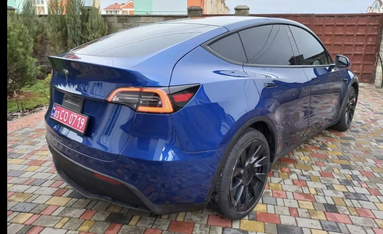 Tesla Model Y  2020261