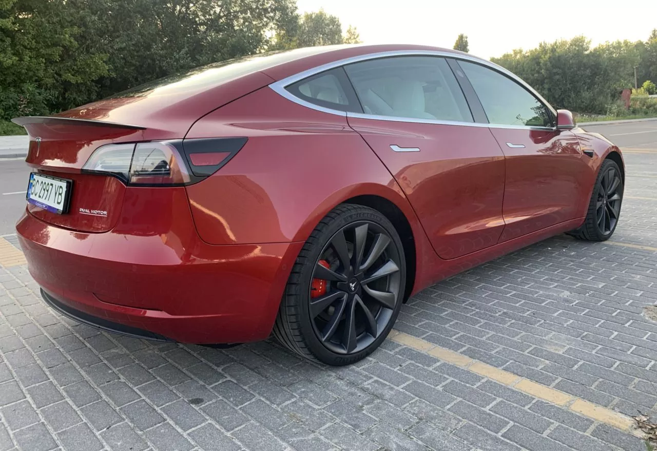 Tesla Model 3  80.5 kWh 202041