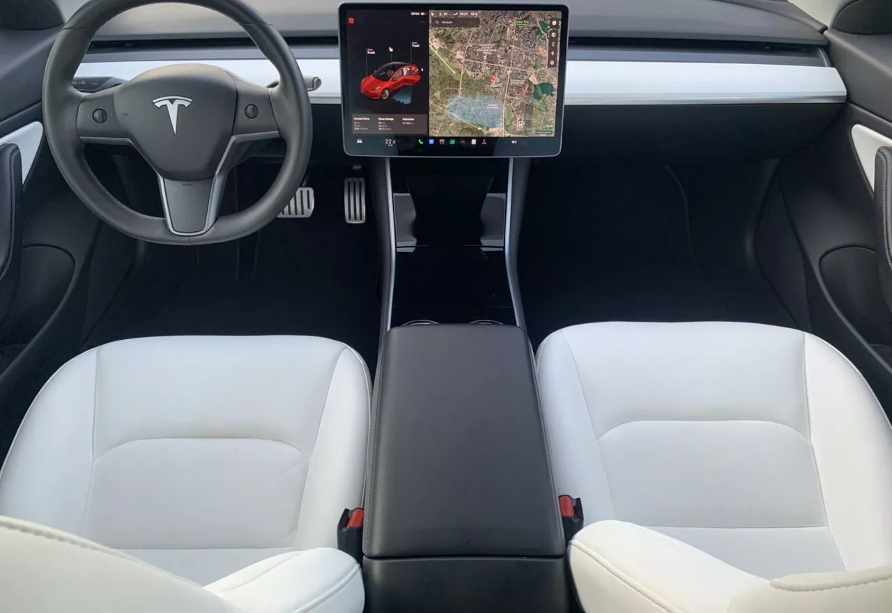 Tesla Model 3  80.5 kWh 2020121