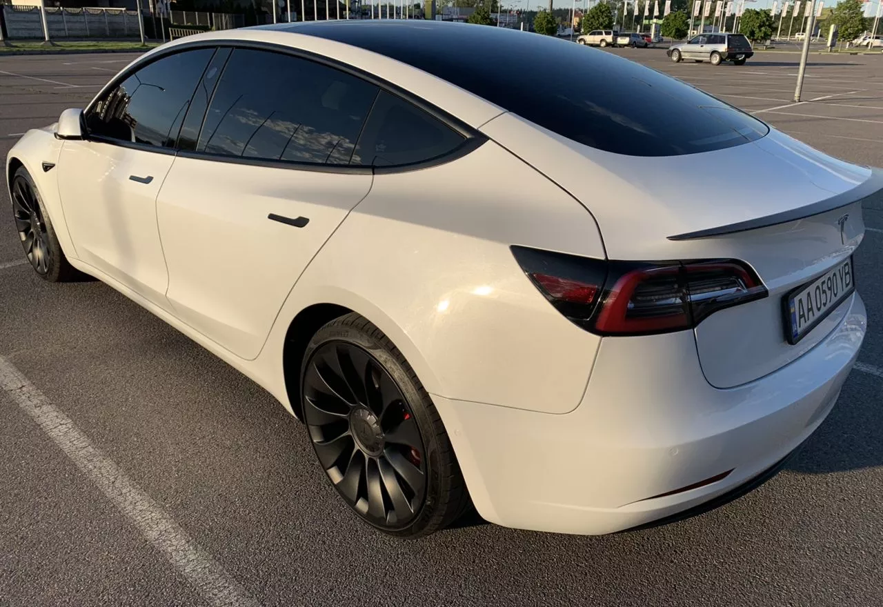 Tesla Model 3  80.5 kWh 202251