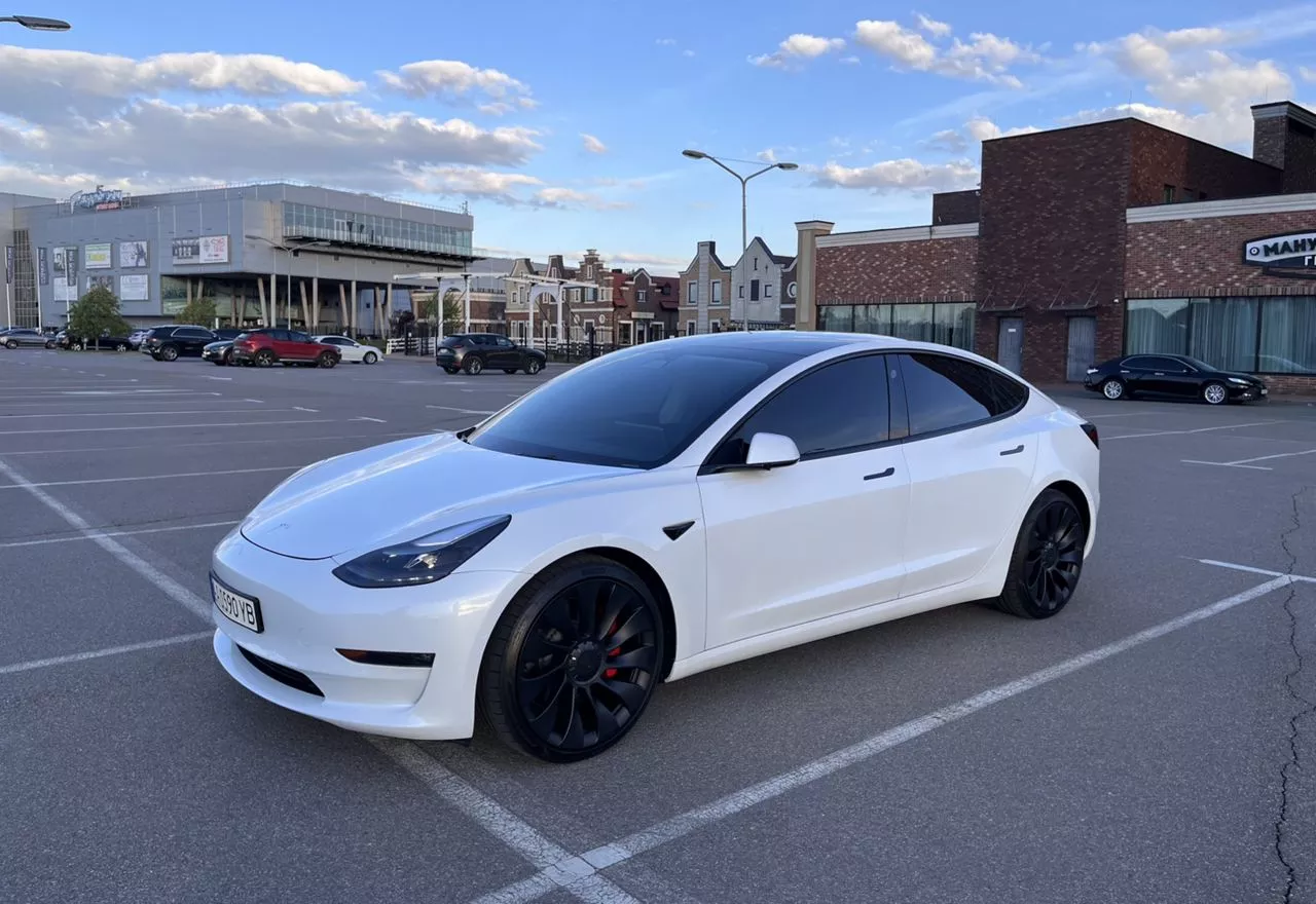 Tesla Model 3  80.5 kWh 2022221