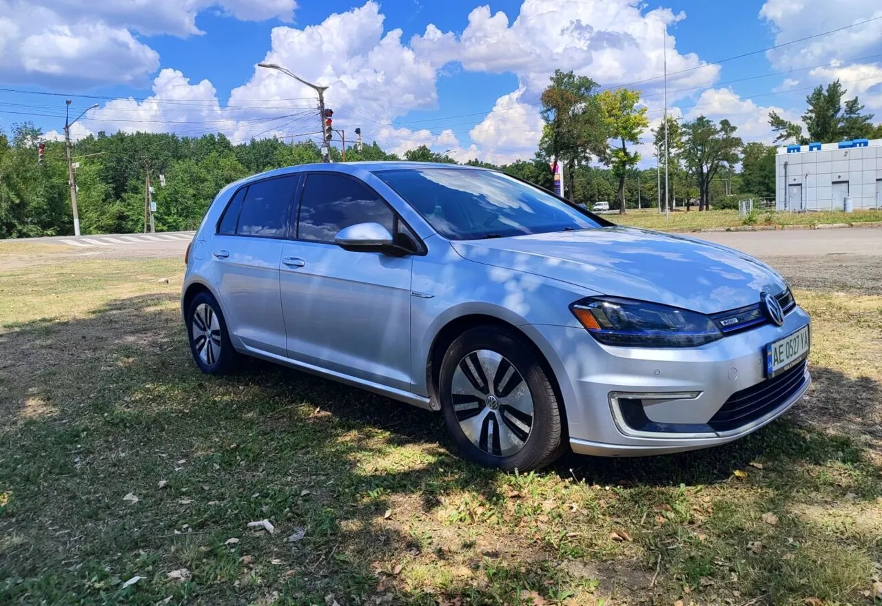 Volkswagen e-Golf  24 kWh 201521