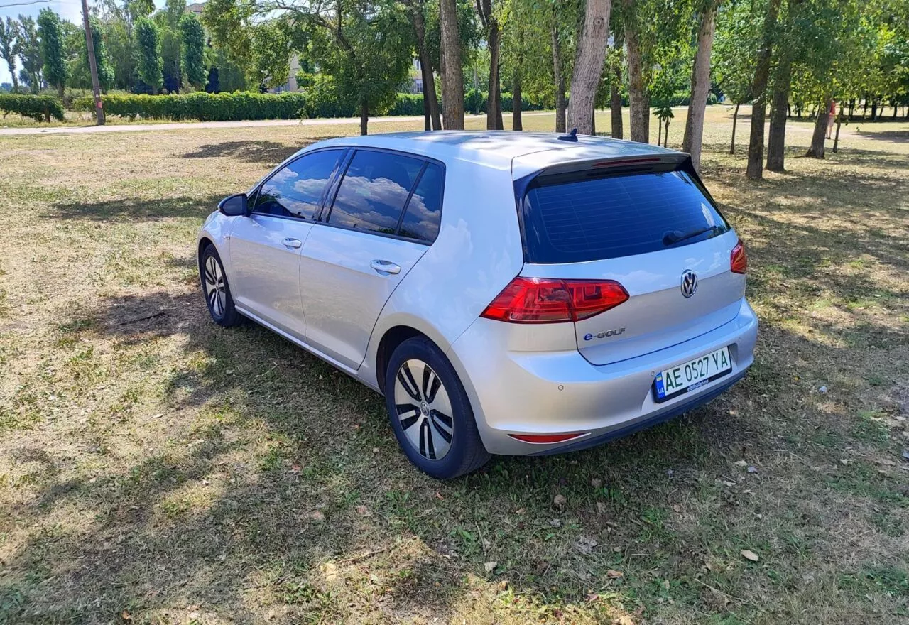 Volkswagen e-Golf  24 kWh 201541