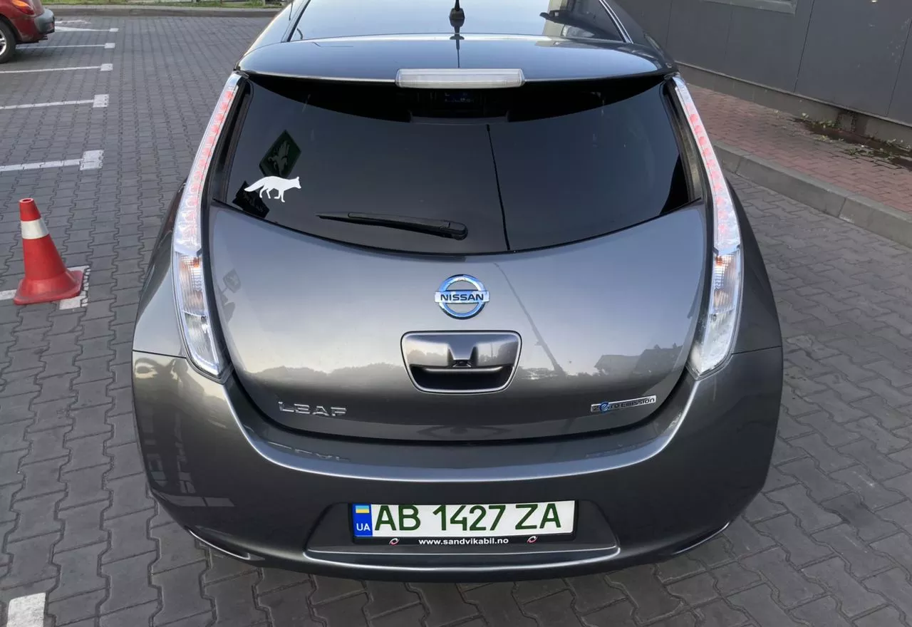 Nissan Leaf  24 kWh 2015111