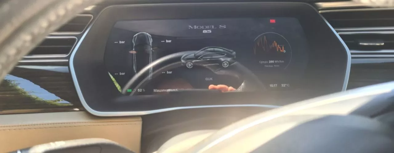 Tesla Model S  85 kWh 201451