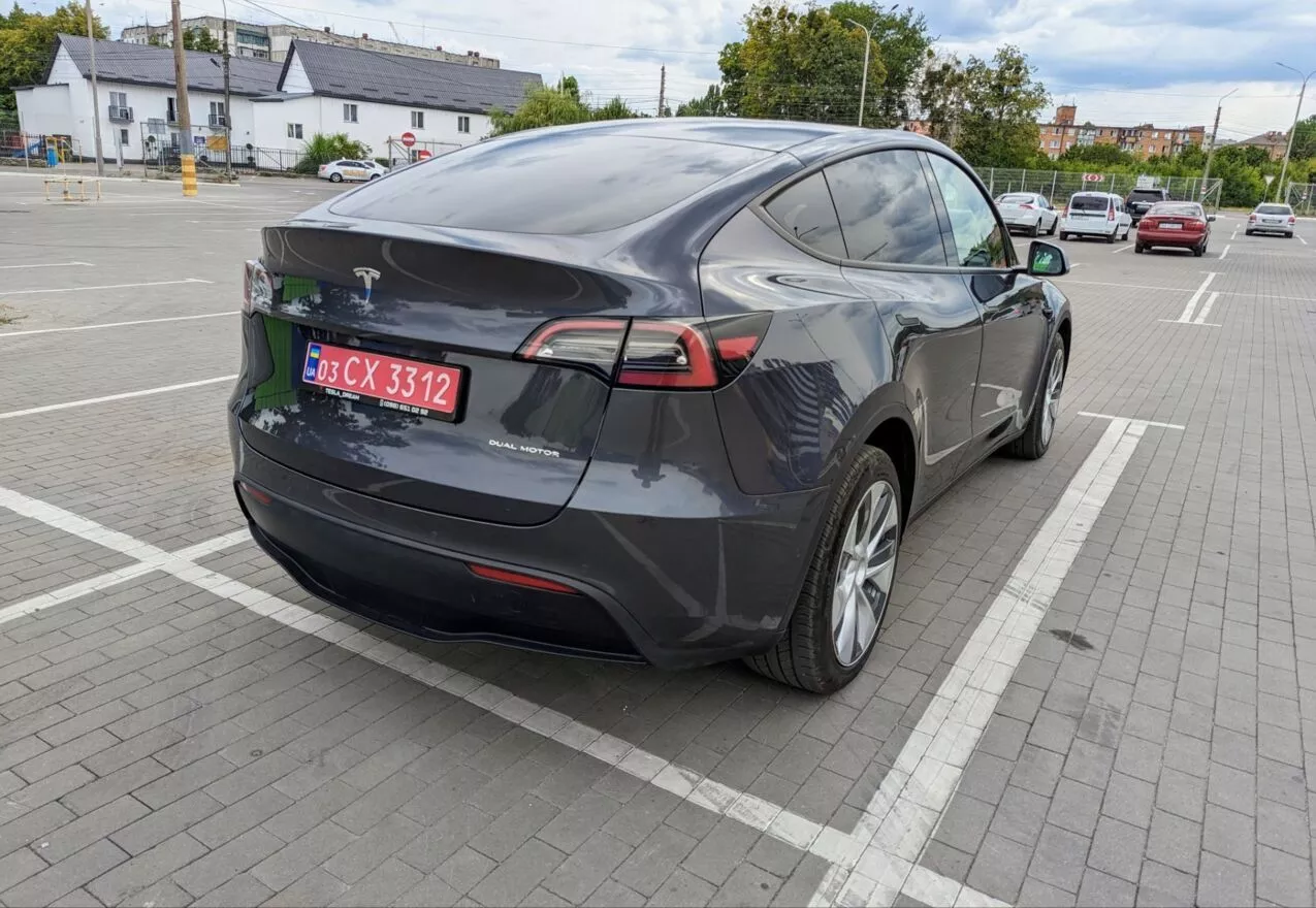 Tesla Model Y  82 kWh 202241