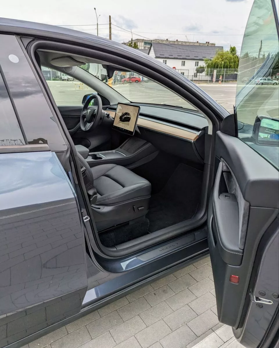 Tesla Model Y  82 kWh 2022171