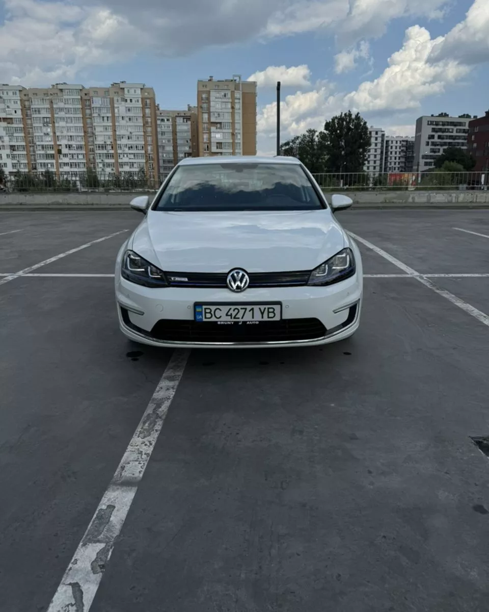 Volkswagen e-Golf  24 kWh 201501