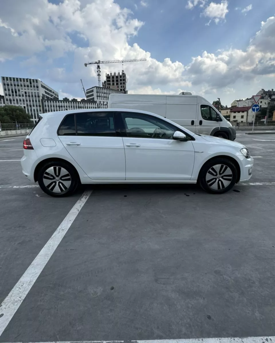 Volkswagen e-Golf  24 kWh 201561