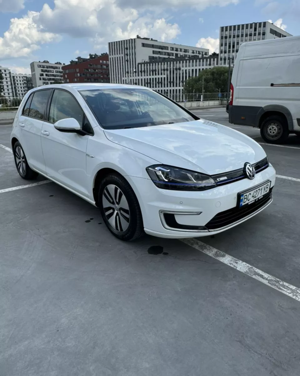 Volkswagen e-Golf  24 kWh 201571