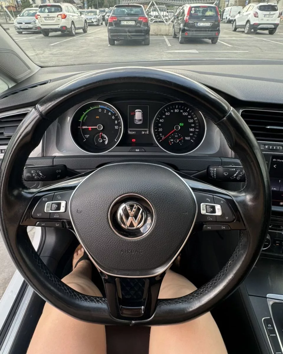 Volkswagen e-Golf  24 kWh 201591