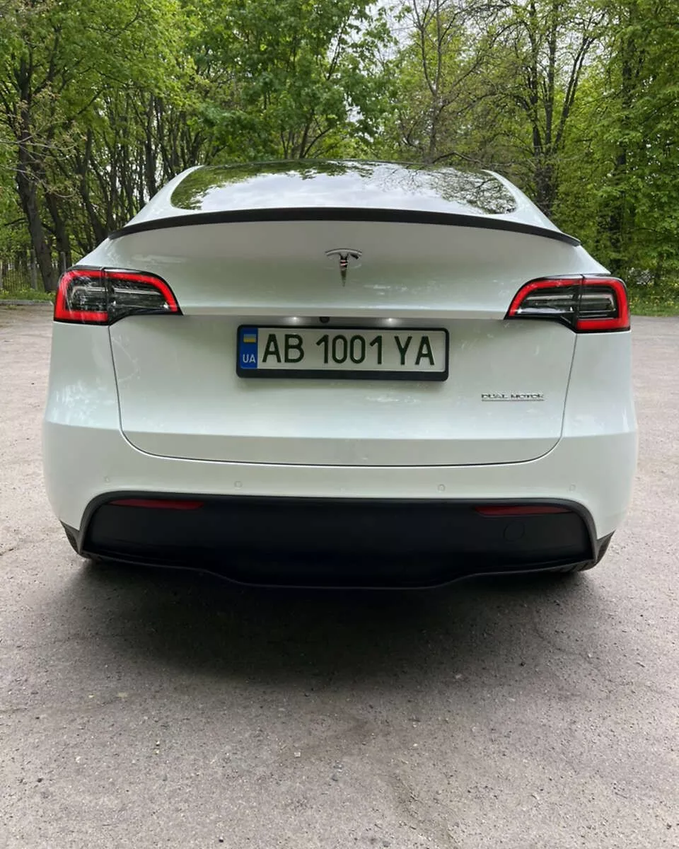 Tesla Model Y  82 kWh 2020101