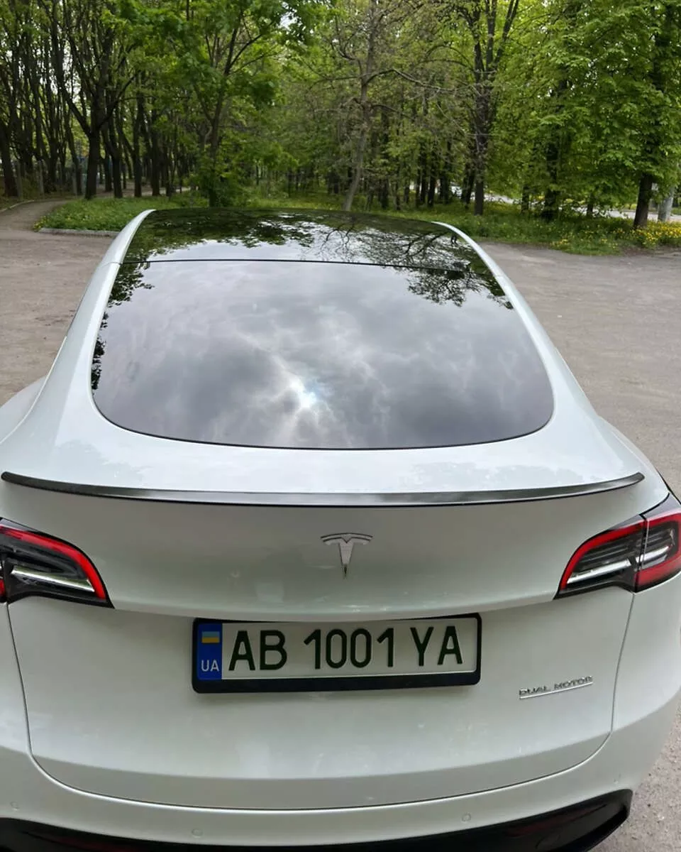 Tesla Model Y  82 kWh 2020131