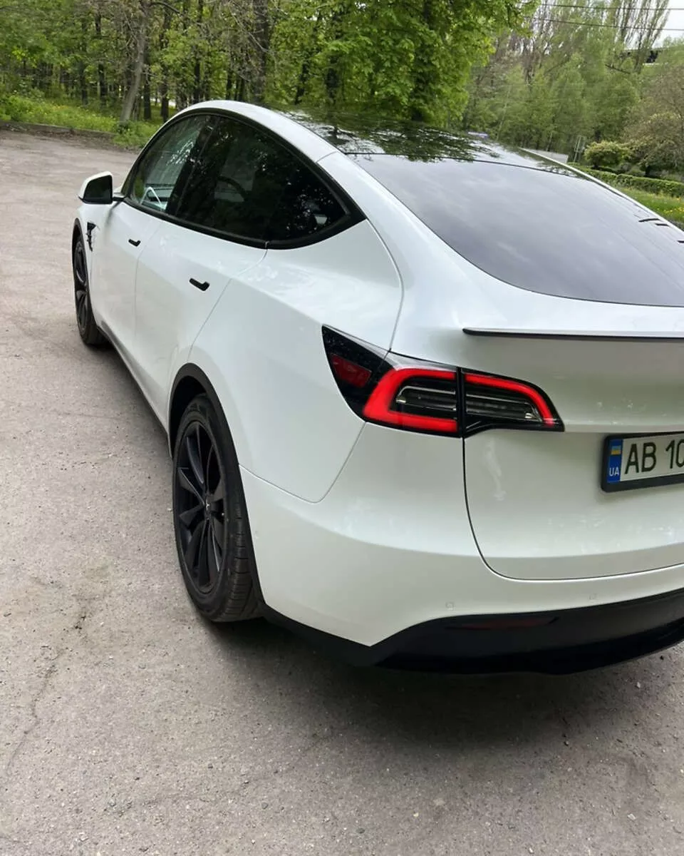 Tesla Model Y  82 kWh 2020141