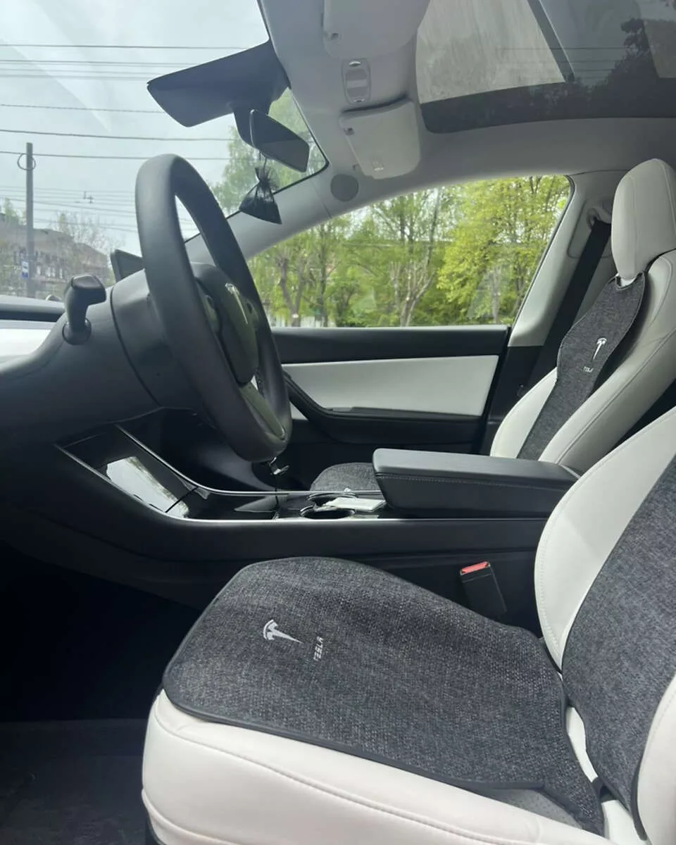 Tesla Model Y  82 kWh 2020211