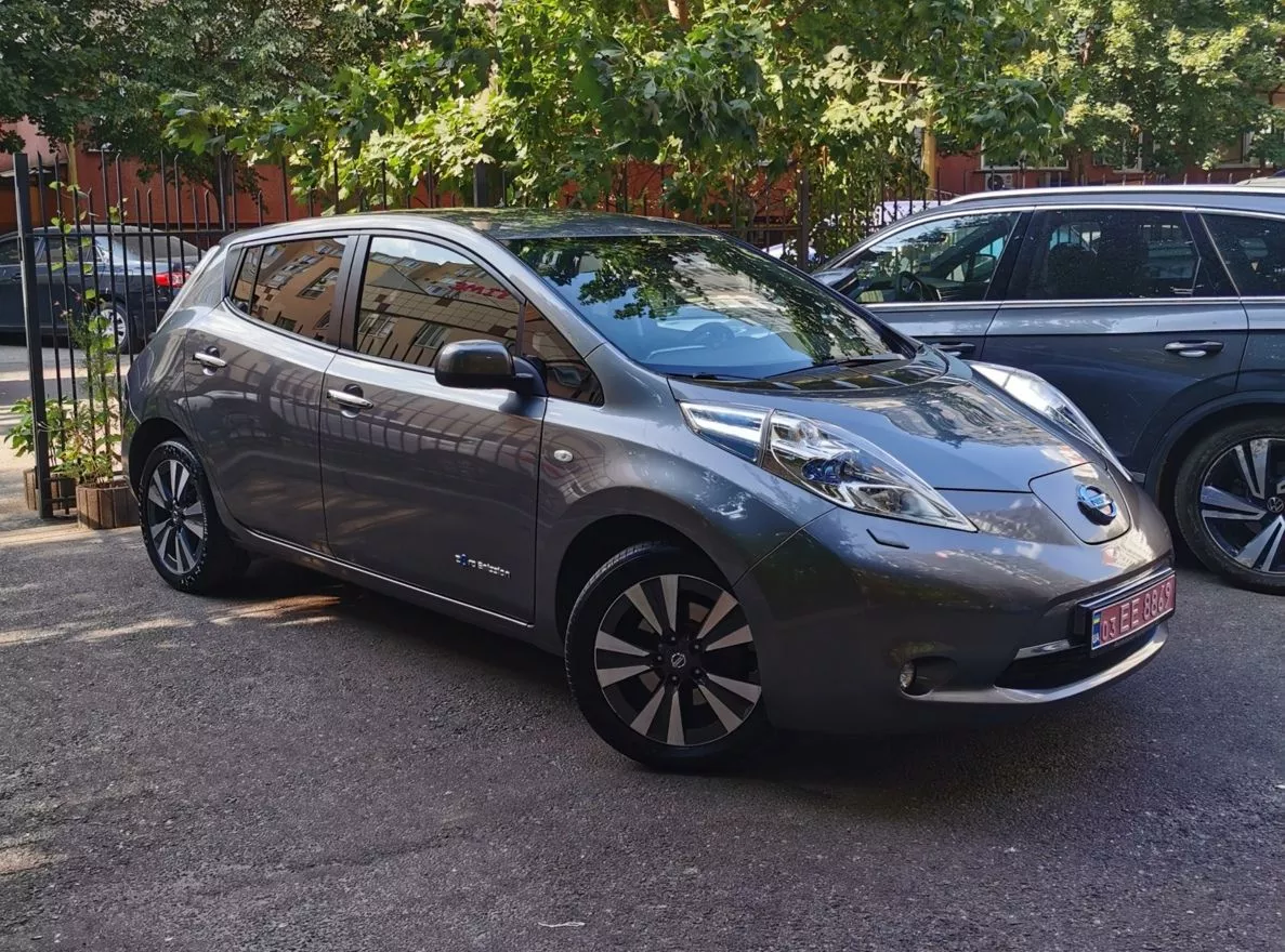 Nissan Leaf  30 kWh 2016211