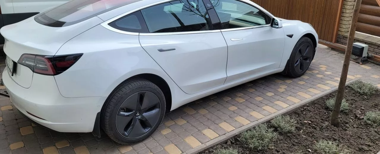 Tesla Model 3  75 kWh 2018101