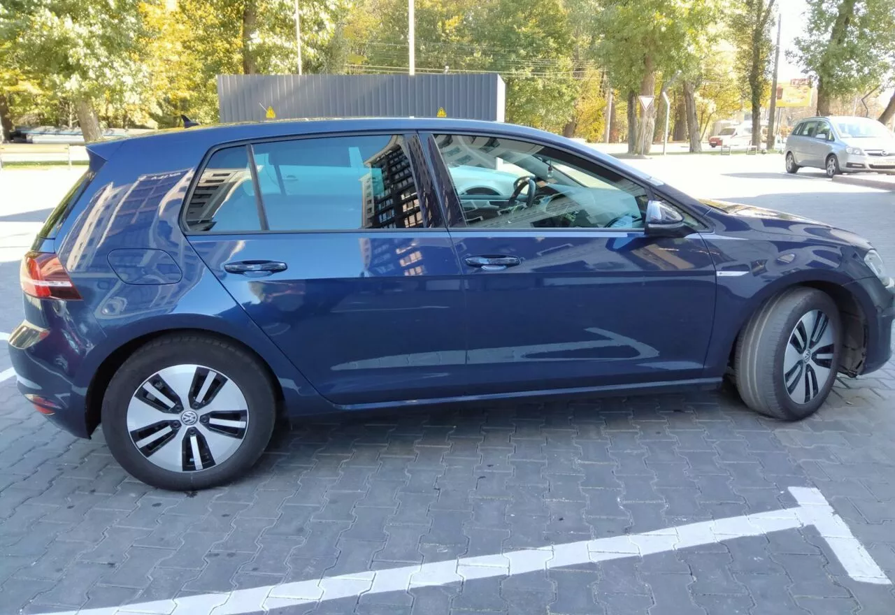 Volkswagen e-Golf  24 kWh 2015231