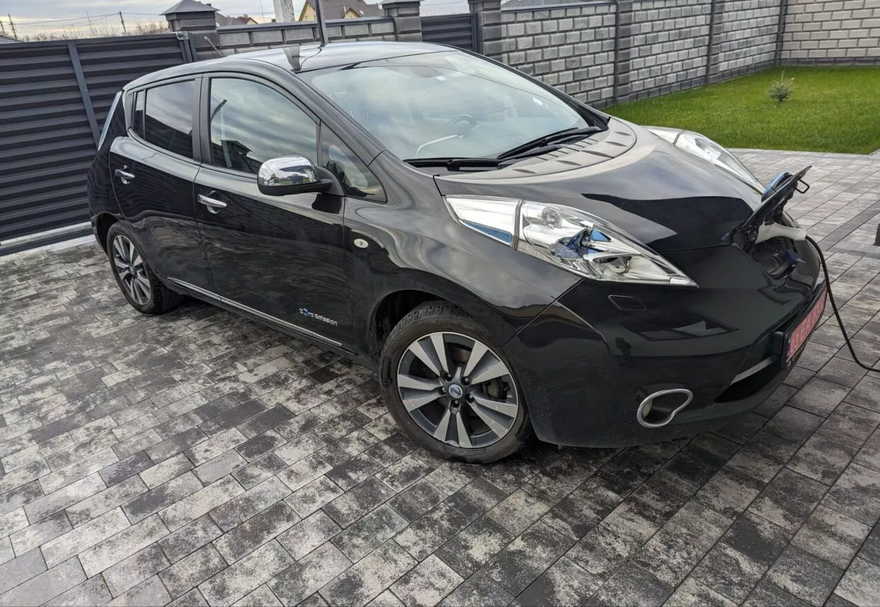 Nissan Leaf  24 kWh 2014111