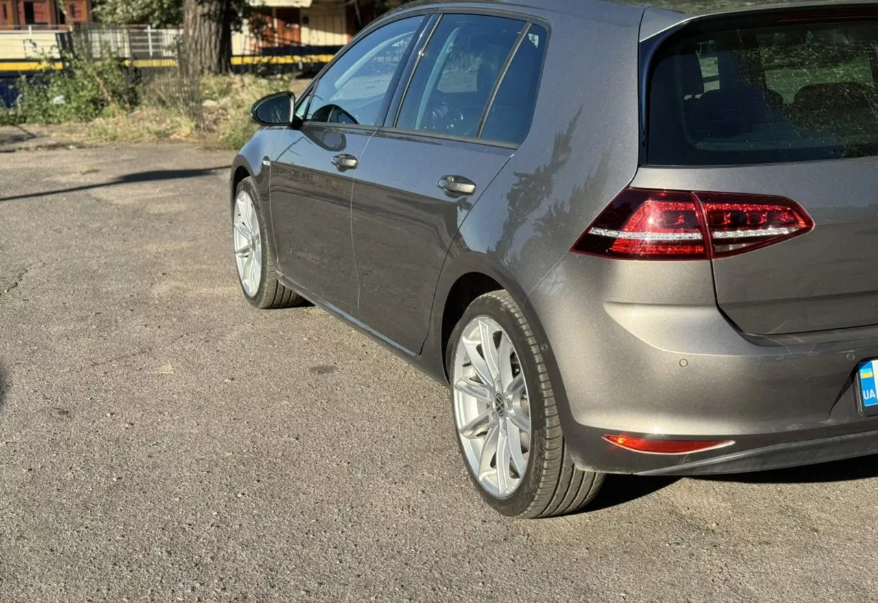 Volkswagen e-Golf  24 kWh 201591