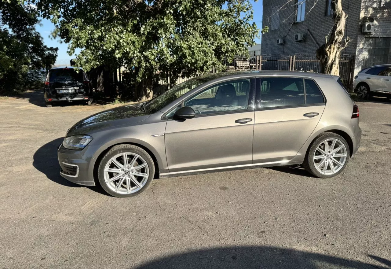 Volkswagen e-Golf  24 kWh 2015151