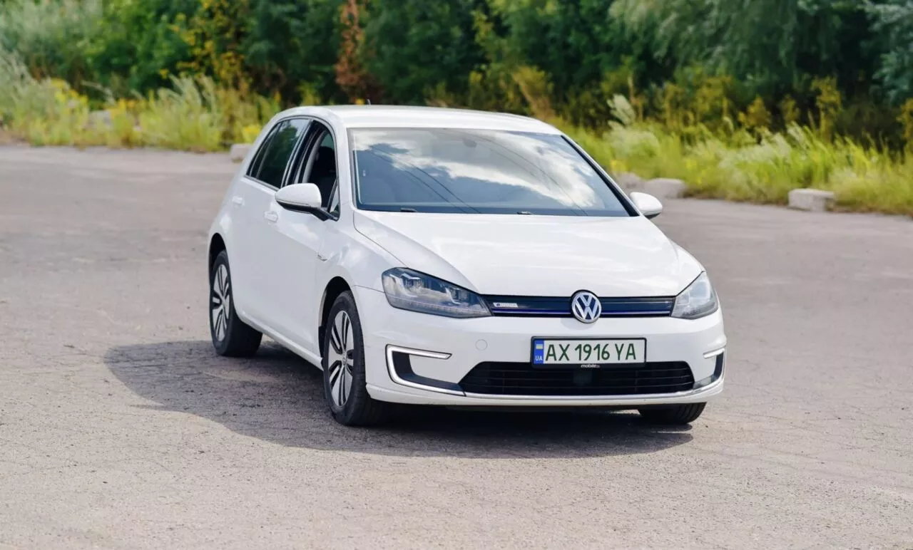 Volkswagen e-Golf  24 kWh 201401