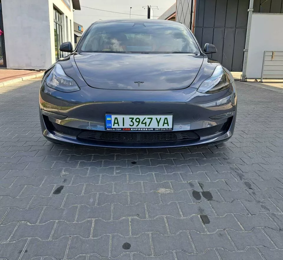 Tesla Model 3  80.5 kWh 2021101