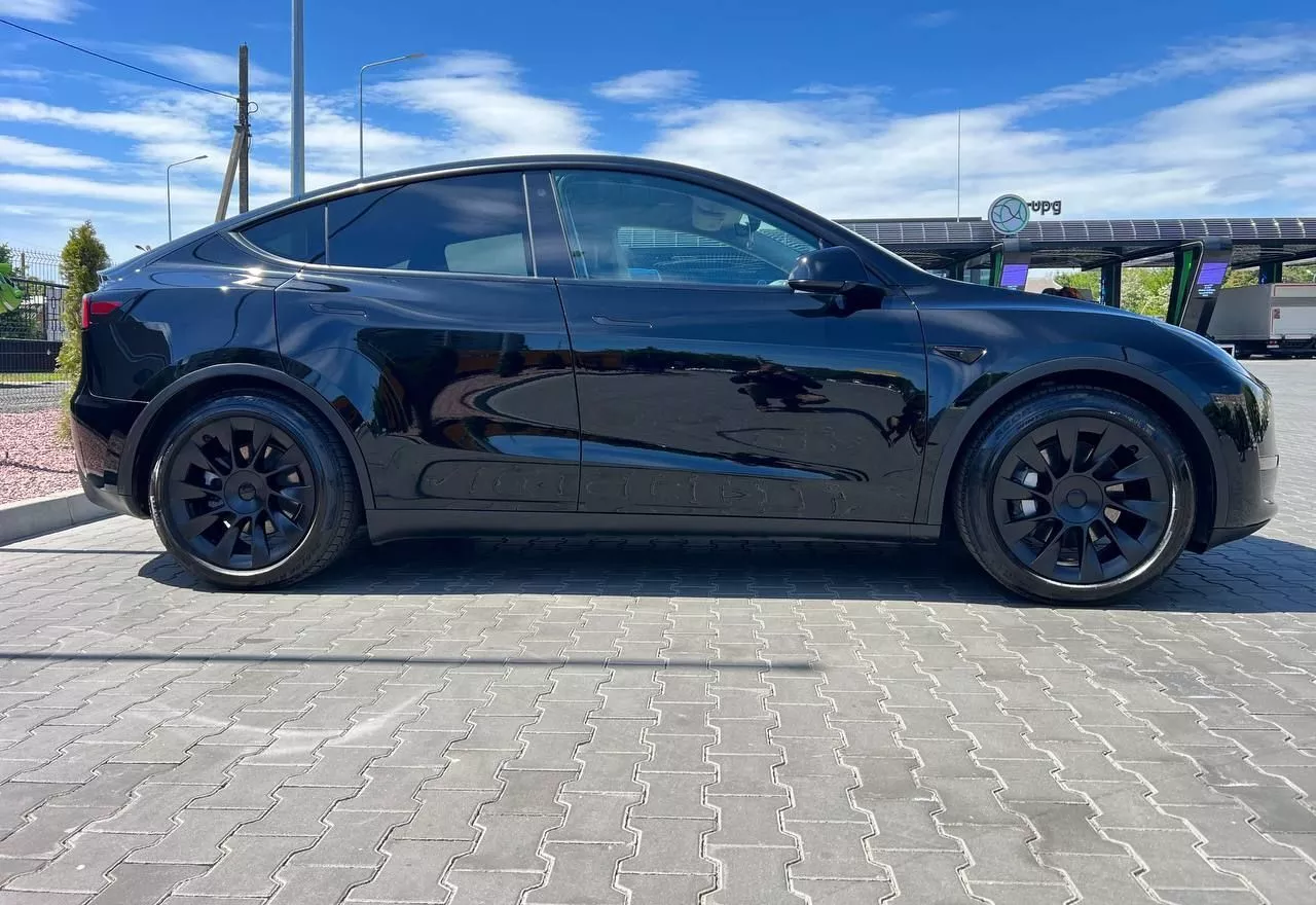 Tesla Model Y  82 kWh 2021101