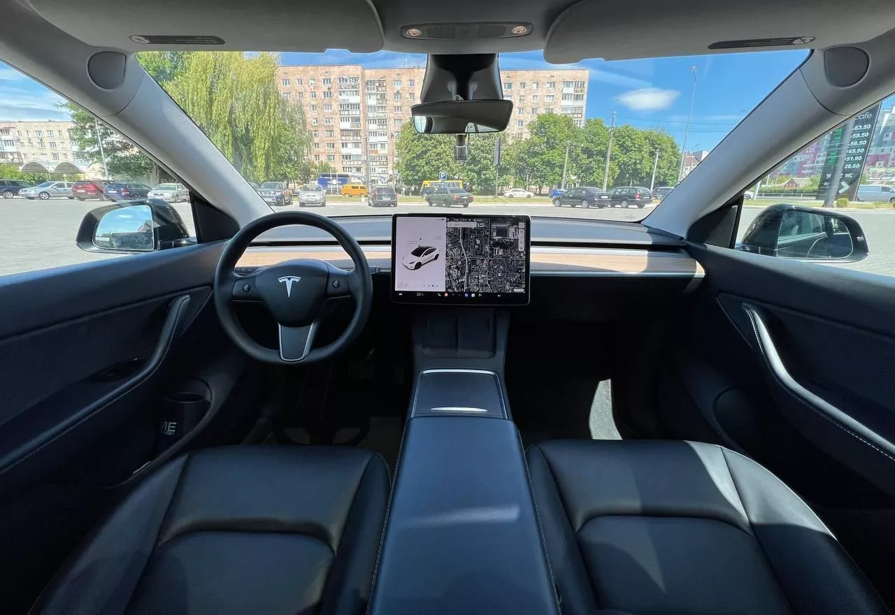 Tesla Model Y  82 kWh 2021181