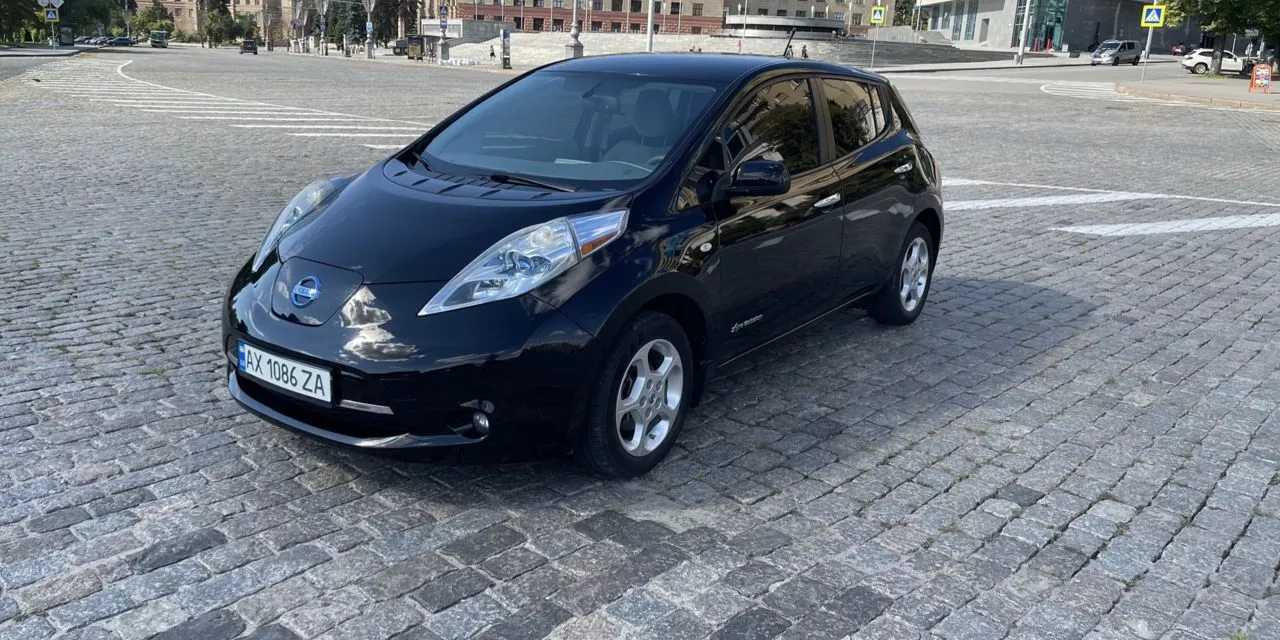 Nissan Leaf  24 kWh 201101