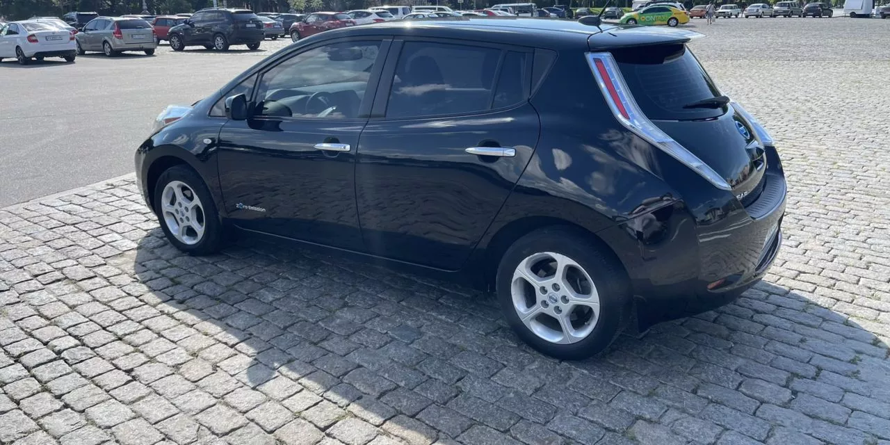 Nissan Leaf  24 kWh 201171