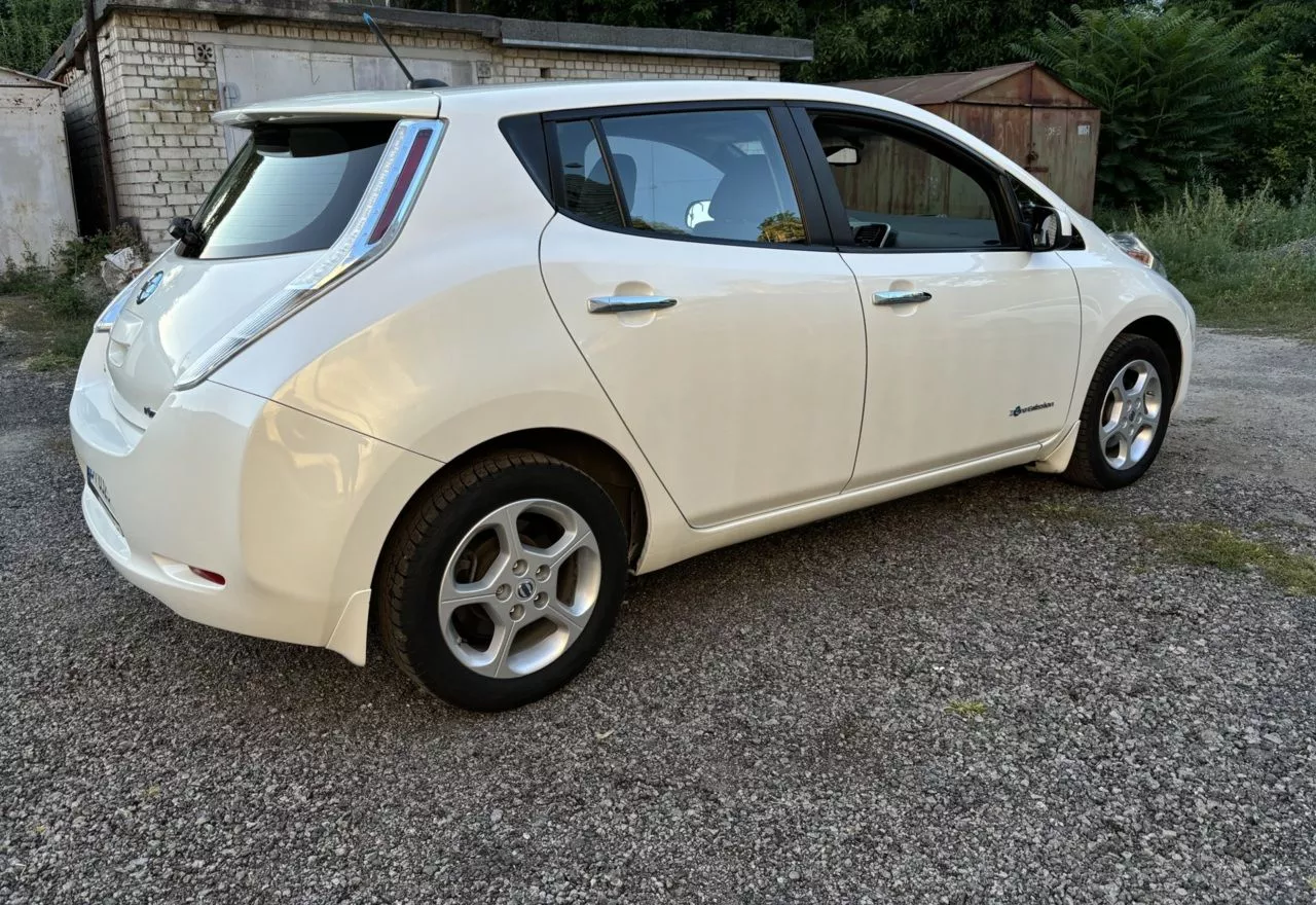 Nissan Leaf  24 kWh 201321