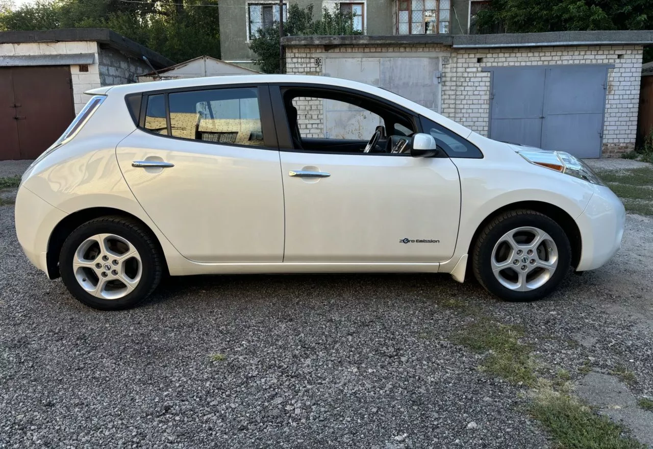 Nissan Leaf  24 kWh 201341