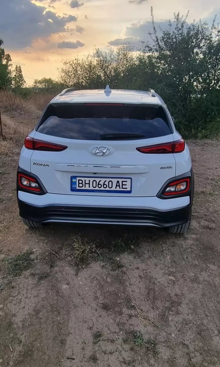 Hyundai Kona  64 kWh 202021