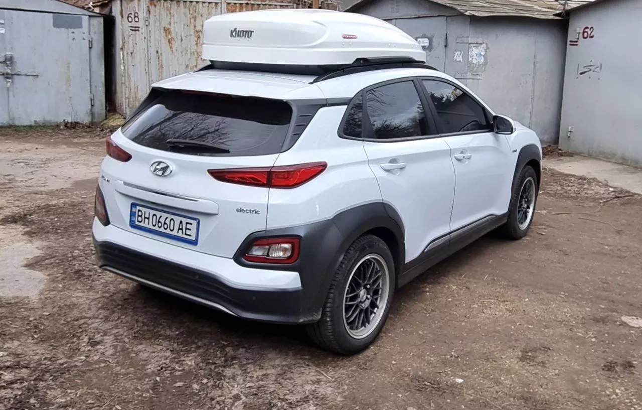 Hyundai Kona  64 kWh 2020241