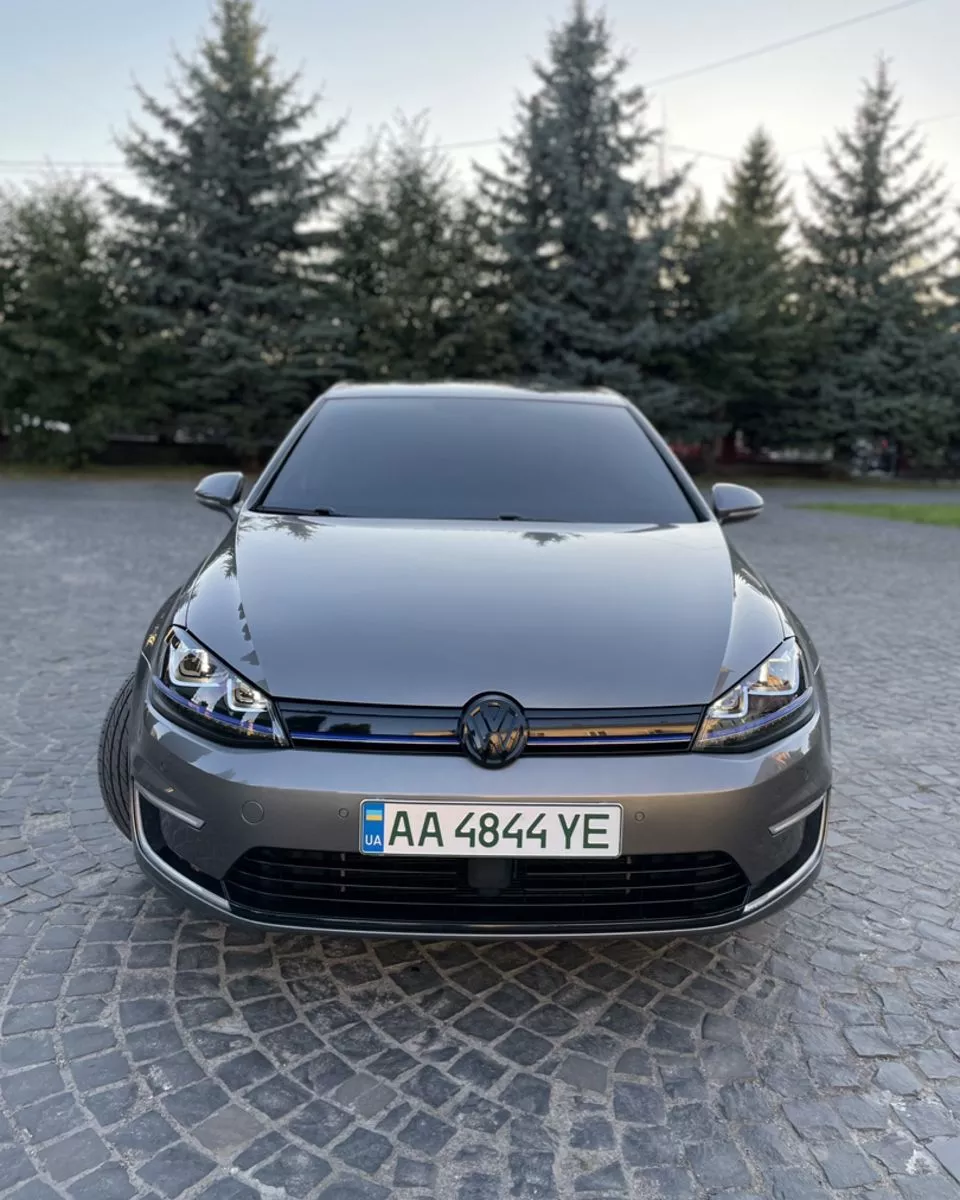 Volkswagen e-Golf  24 kWh 201411