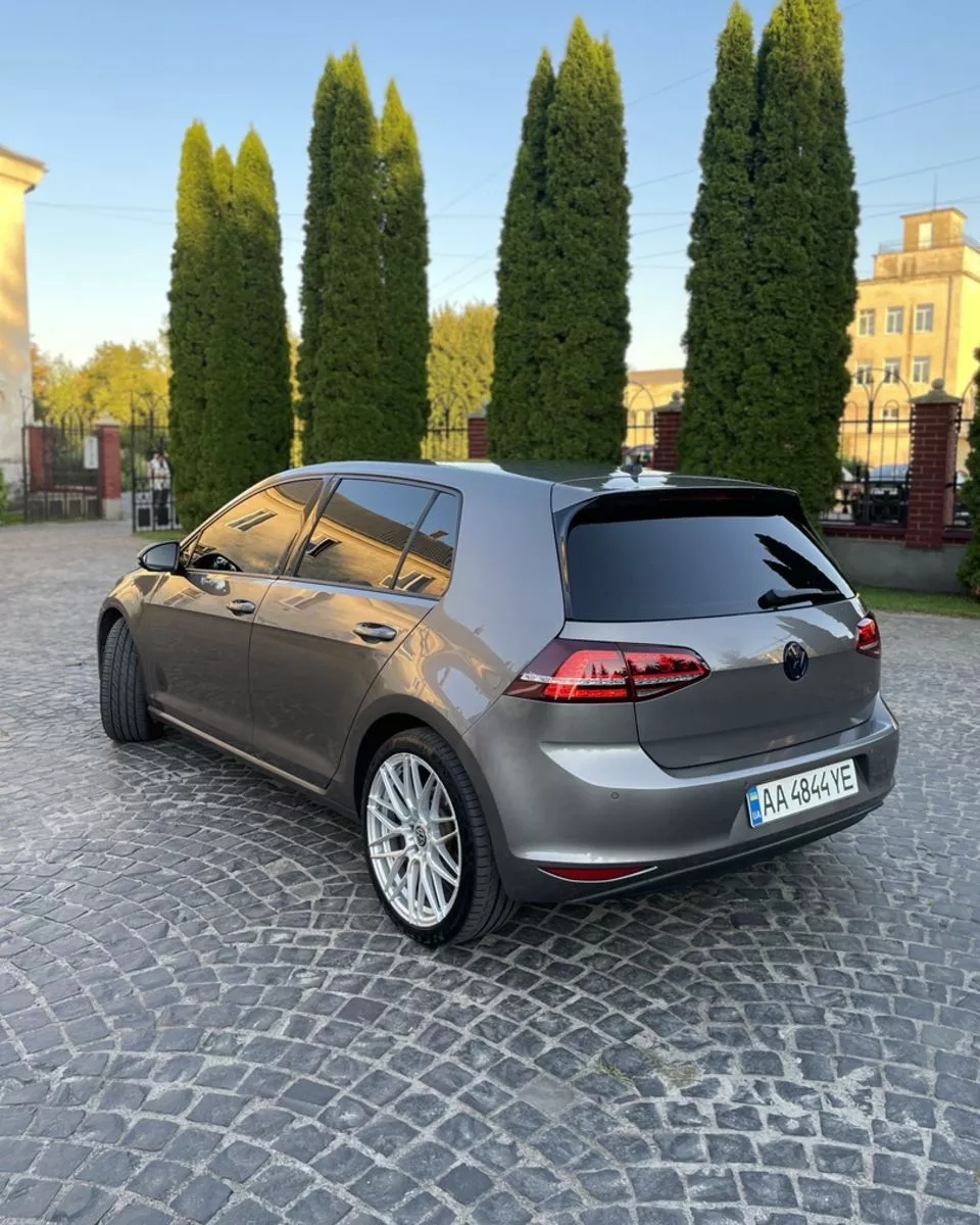 Volkswagen e-Golf  24 kWh 201431