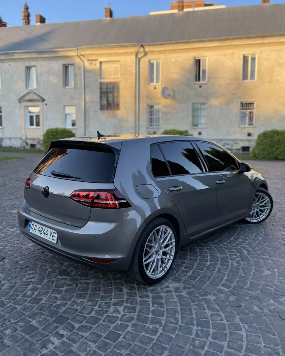 Volkswagen e-Golf  24 kWh 201451