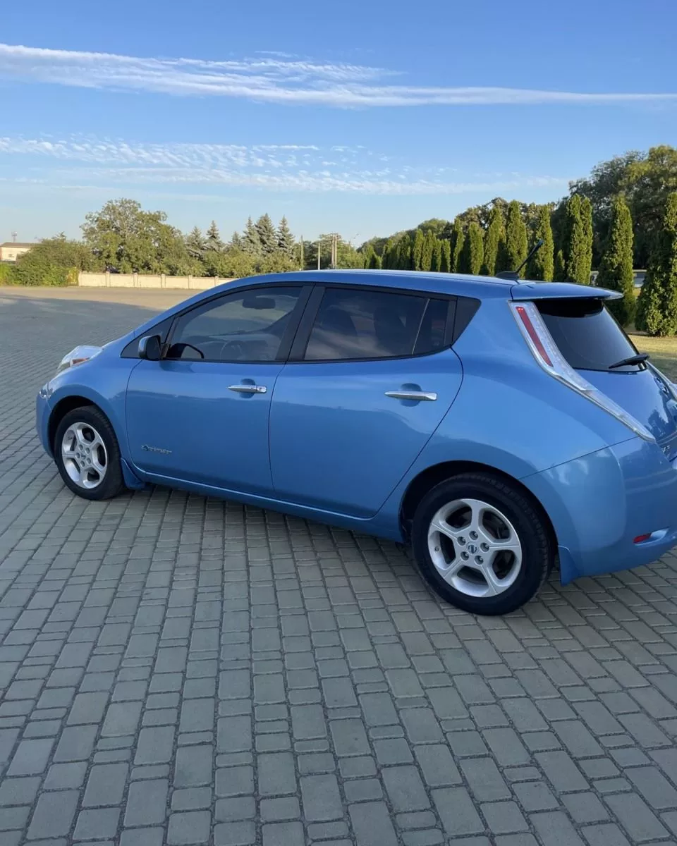 Nissan Leaf  24 kWh 201321