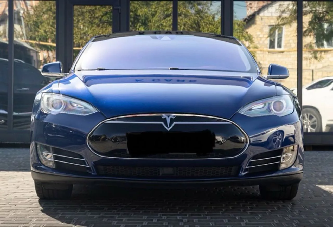 Tesla Model S  70 kWh 201531