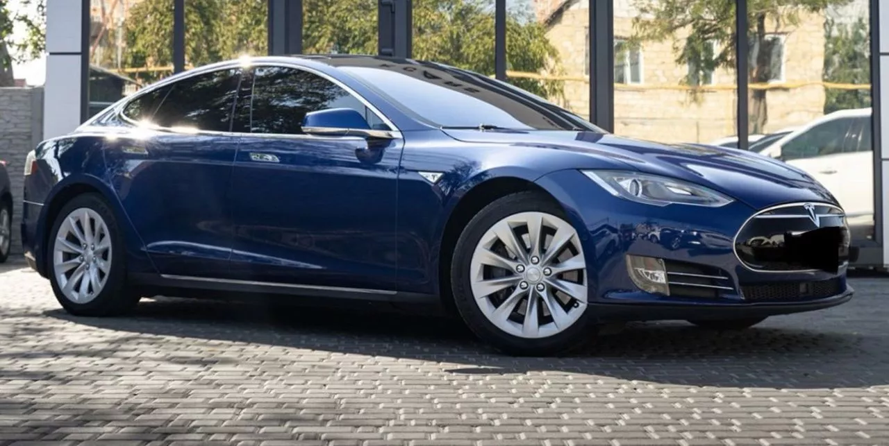 Tesla Model S  70 kWh 201541